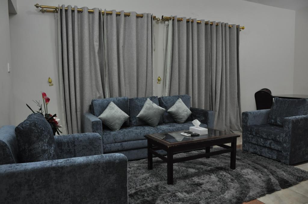 Sahara Hotel Apartments Masqat Buitenkant foto