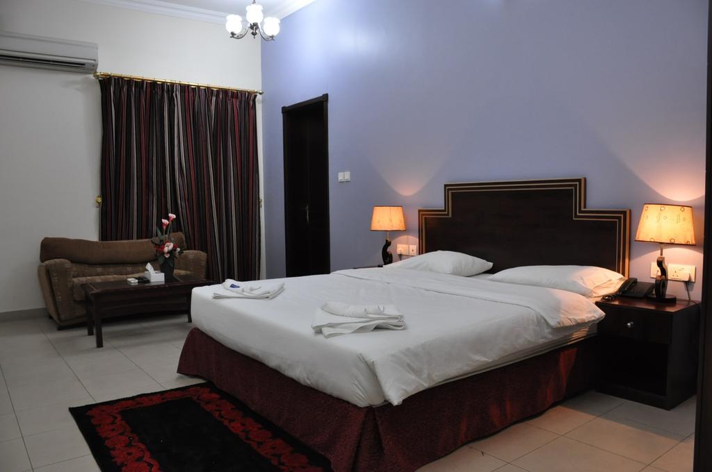 Sahara Hotel Apartments Masqat Buitenkant foto