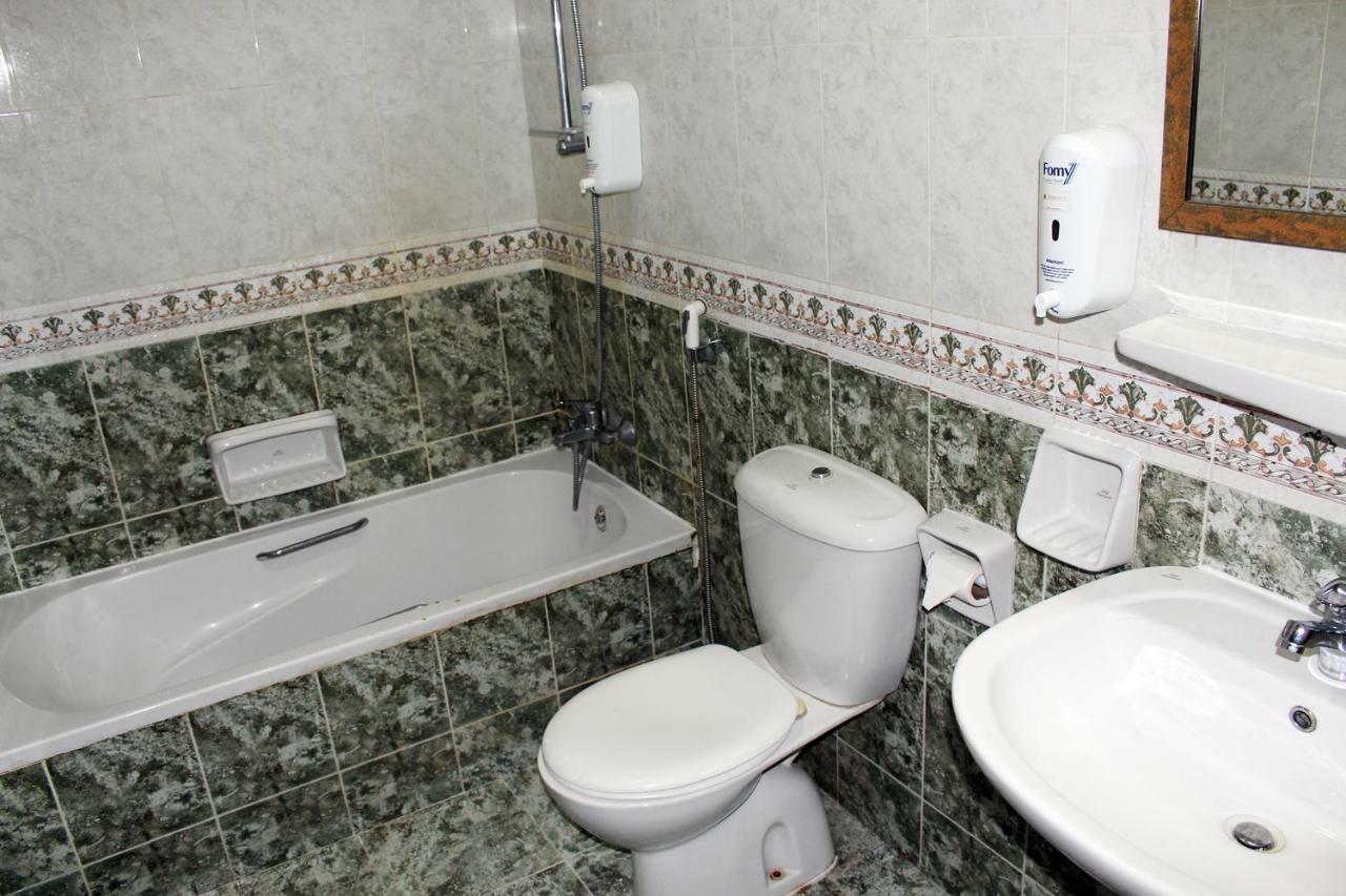 Sahara Hotel Apartments Masqat Buitenkant foto