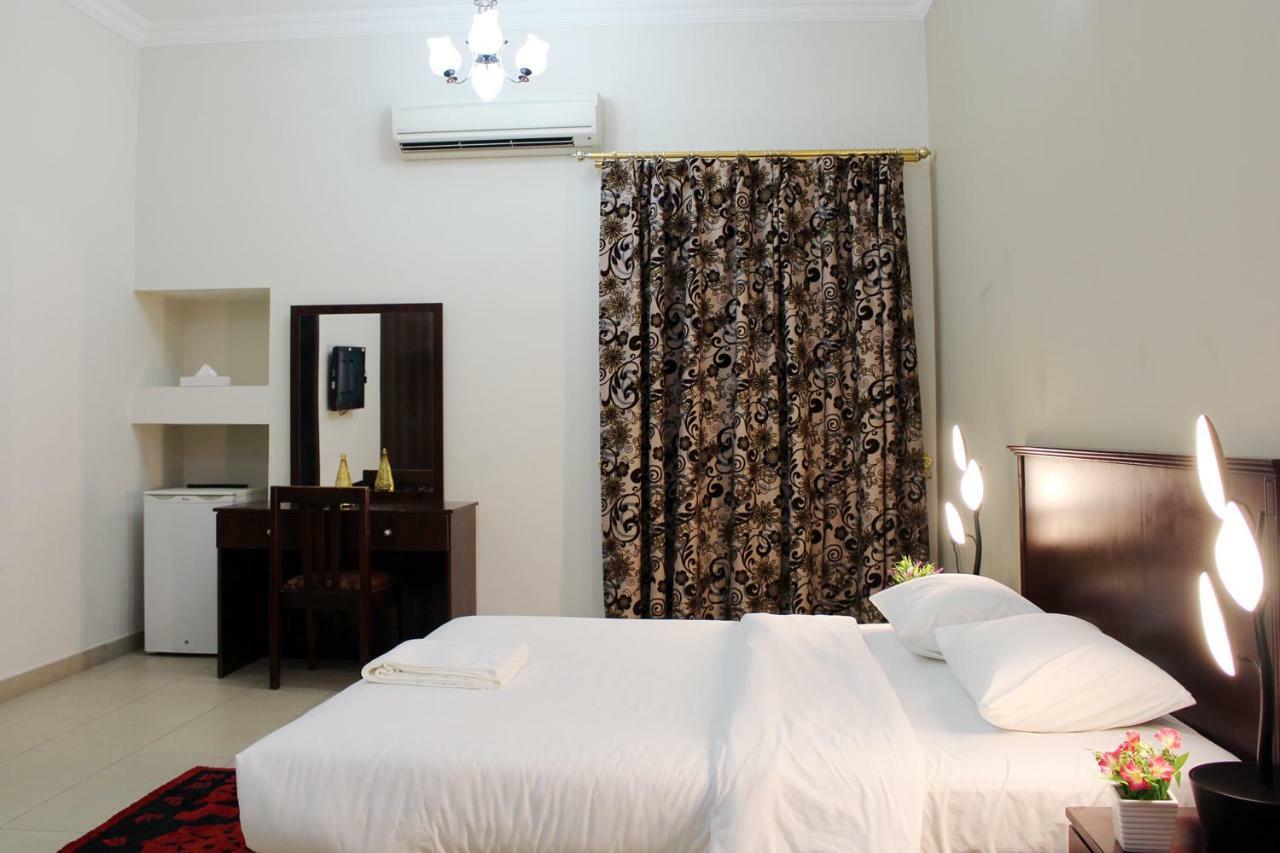 Sahara Hotel Apartments Masqat Buitenkant foto