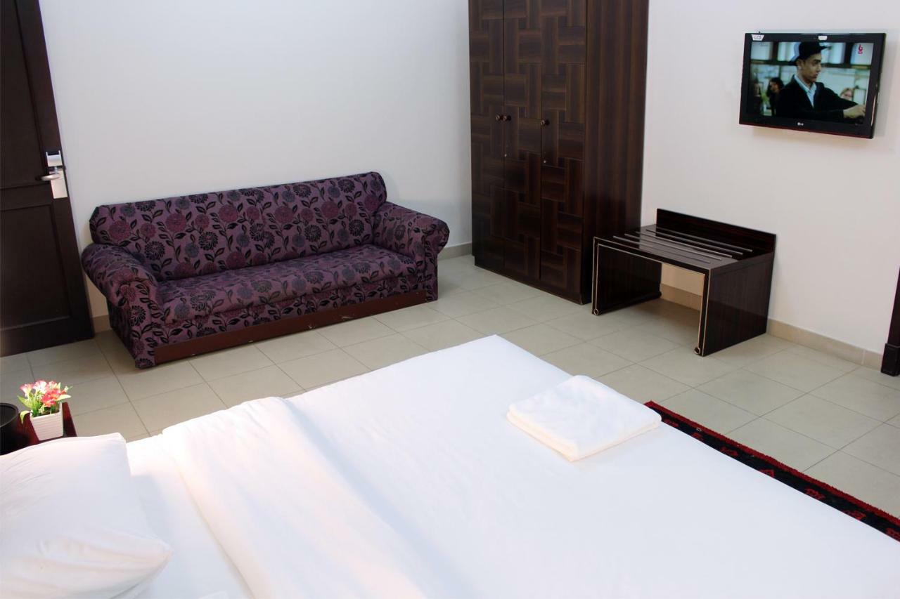 Sahara Hotel Apartments Masqat Buitenkant foto